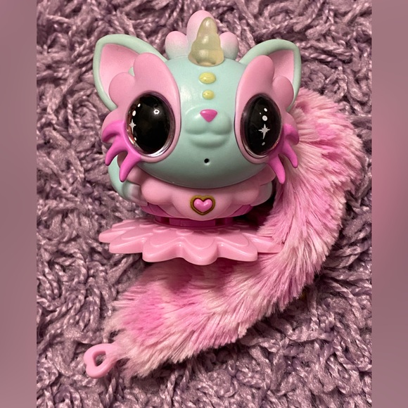 Pixie Belles - Interactive Enchanted Animal Toy, Aurora (Turquoise) - Picture 10 of 15